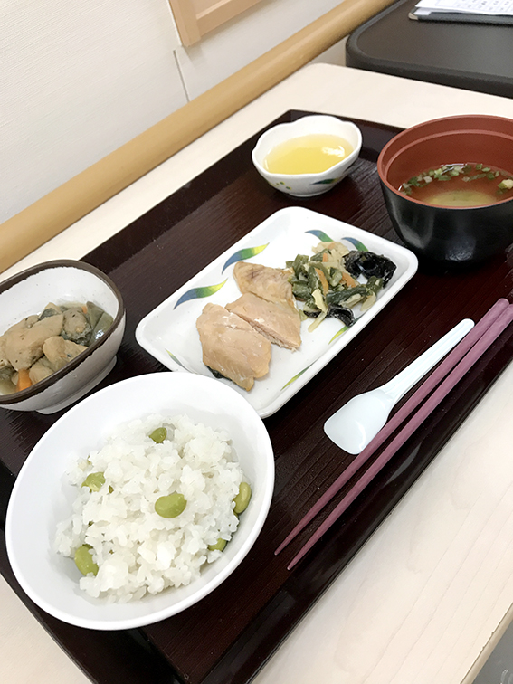 お食事