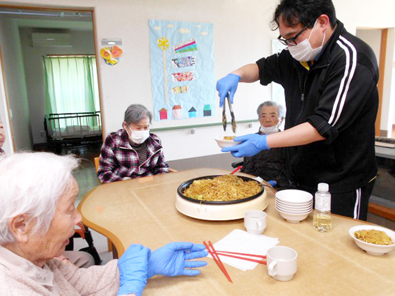 ホーム長の手作りやきそば
