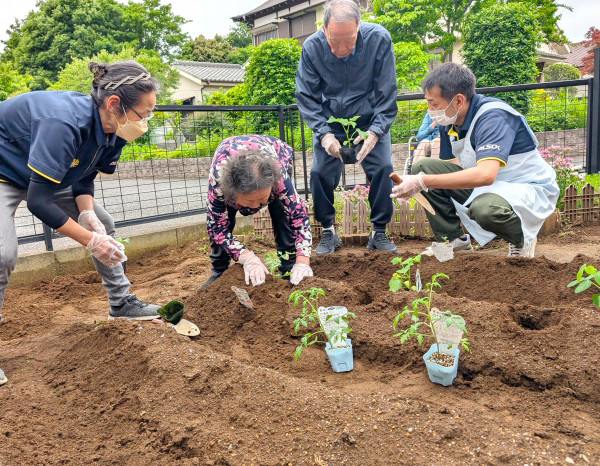 上尾瓦葺ファーム活動中
