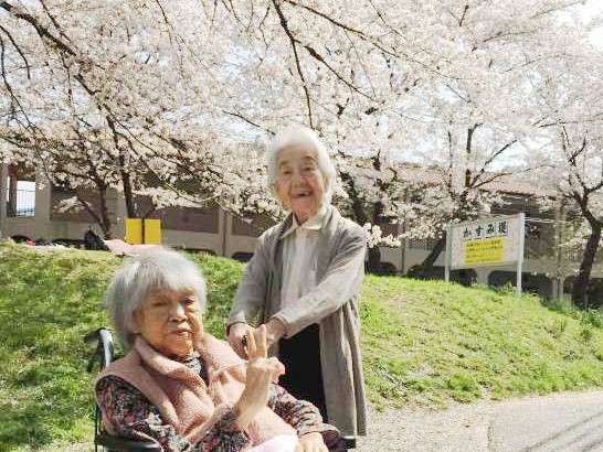 ご近所へお散歩